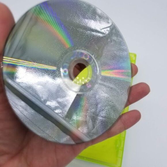 Mass Effect 2 video game, XBOX 360 - Picture 5 of 5